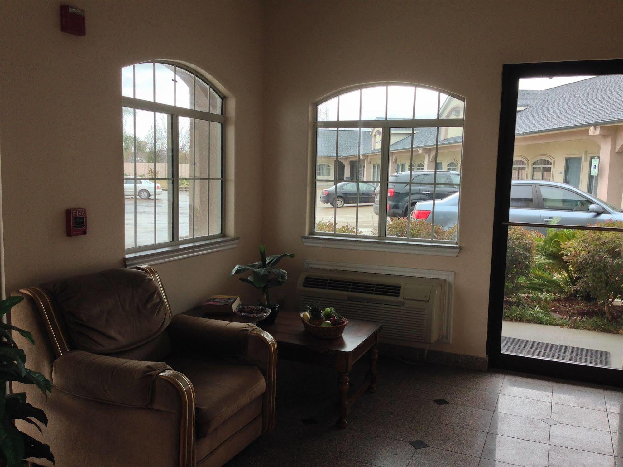 Jersey Village Camelot Inn & Suites Highway 290/Northwest Freeway المظهر الخارجي الصورة